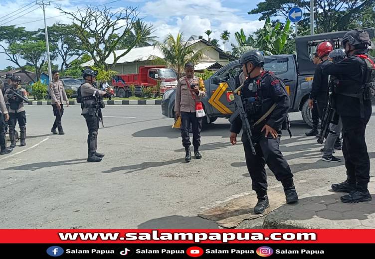 Diduga Akibat Perselingkuhan, Dua Kelompok Warga Bentrok Di SP2 Timika