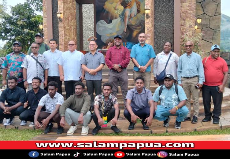 13 Peserta Beasiswa YPMAK Dipersiapkan Menjadi Calon Imam Katolik