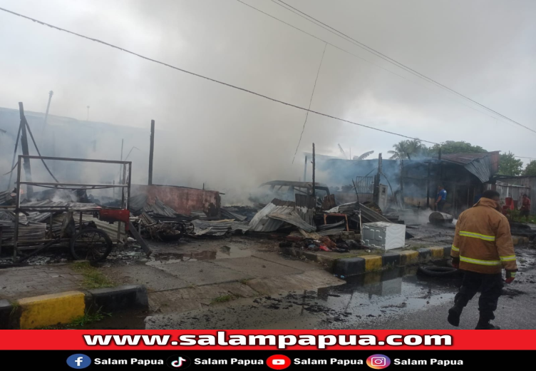 Kebakaran Di Depan Lapangan Jayanti Timika Habiskan Tujuh Kios Dan 1 Gudang, Ini Penyebabnya