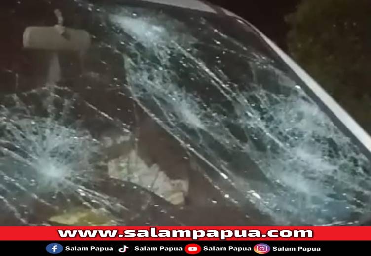 Mobil Warga Dirusaki Pasca Insiden Penikaman Anggota TNI Di SP13 Timika
