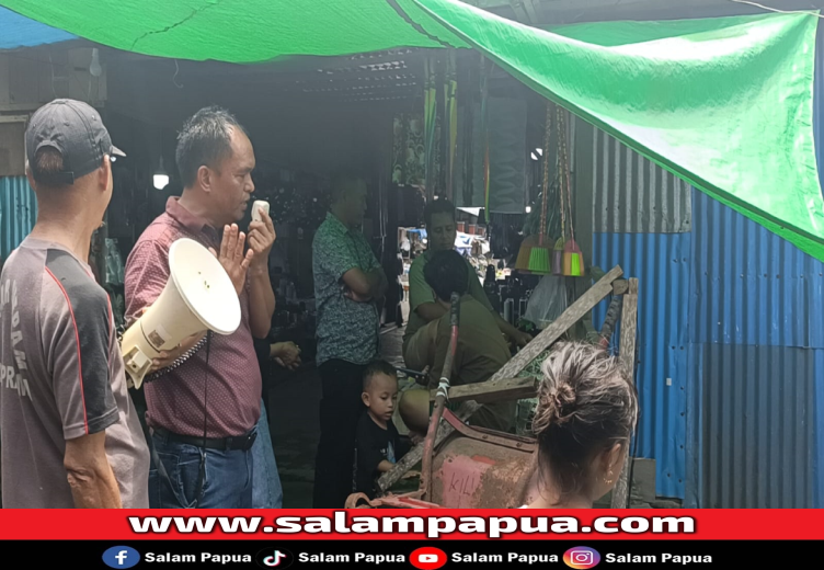 Kadisperindag Mimika Mengamuk Di Pasar Sentral, Para Pedagang Saling Tuding Soal Sampah