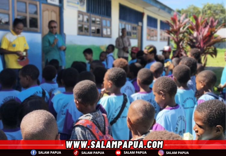 Ketua TP PKK Papua Tengah Kunjungi TK Dan SD Siloam Papua Nabire, Yayasan Siloam Beri Apresiasi