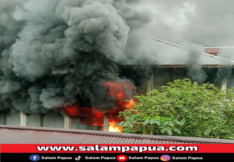Tangki Minyak 5000 Liter Meledak, Api Menyembur Dari Rumah Warga Di SP2 Timika