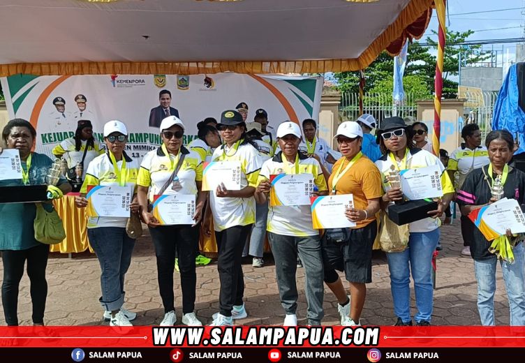 Foto para pemenang Fun Run usai menerima hadiah (salampapua.com/Acik)