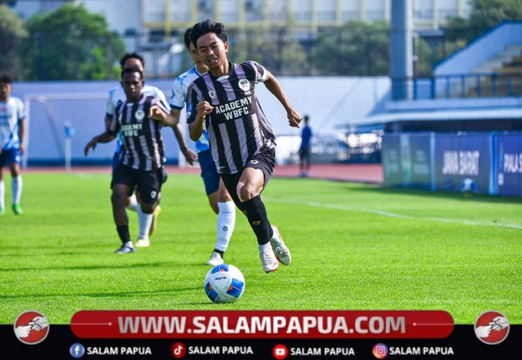 Suasana pertandingan antara Akademi WBFC versus Sanggeni Purnama FC Banteng pada babak penyisihan Zona 3 Piala Soeratin Nasional U17 di di Stadion Gelora Arcamanik, Kota Bandung, Rabu (7/10/2026)(Salampapua.com/Dokumen Akademi WBFC)