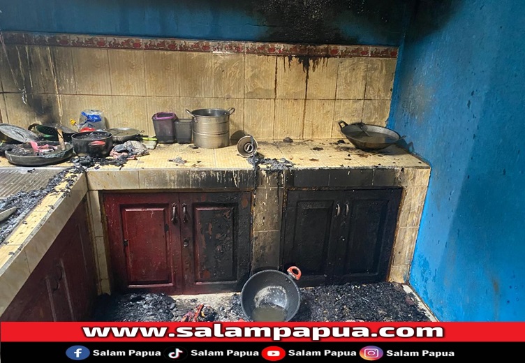 Diduga Lupa Padamkan Kompor, Rumah Warga Jalan Kelimutu Terbakar