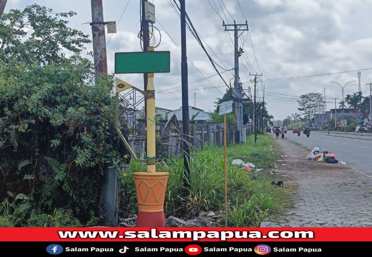 Penataan Kawasan Perkotaan, PUPR Mimika Pasang Papan Nama Baru