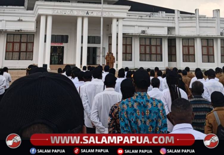 Suasana apel pagi para ASN di lingkup Pemkab Nduga, Provinsi Papua Pegunungan dipimpin Plt Sekda, Muh Tahir, Senin (7/9/2026)(Salampapua.com/Elea Worom)
