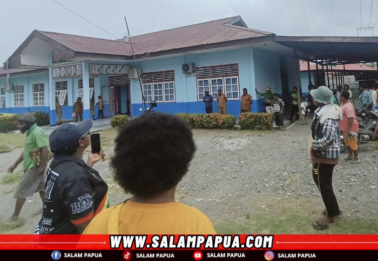 Pencaker Honorer K2 Datangi Kantor BKPSDM Nabire, Minta Penjelasan Pengangkatan Pegawai