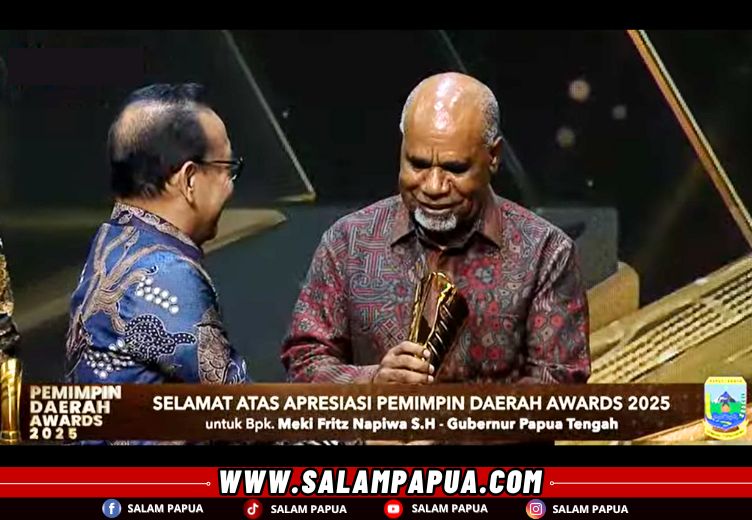 Provinsi Papua Tengah Terima Penghargaan Kategori Pelayanan Publik 2025 Untuk Program Sekolah Gratis Dan SSH