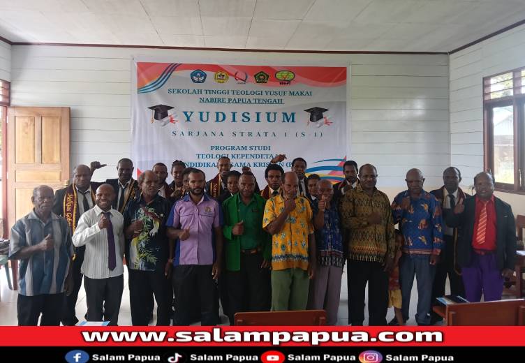 15 Mahasiswa STT Yusuf Makai Nabire Ikuti Yudisium