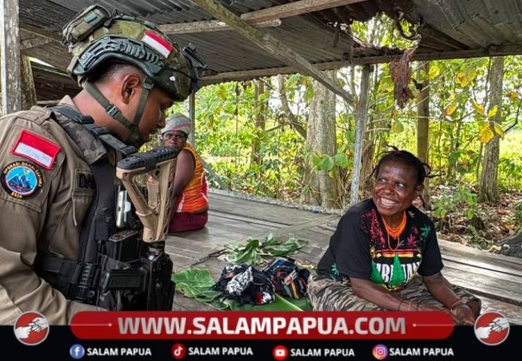 Patroli Dialogis Satgas Damai Cartenz Hadir Di Tengah Aktivitas Warga Nabire
