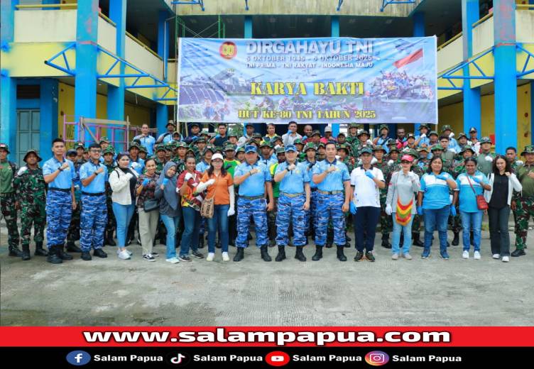 HUT Ke-80 TNI, Lanud YKU Timika Turun Ke Pasar Sentral Gelar Karya Bakti