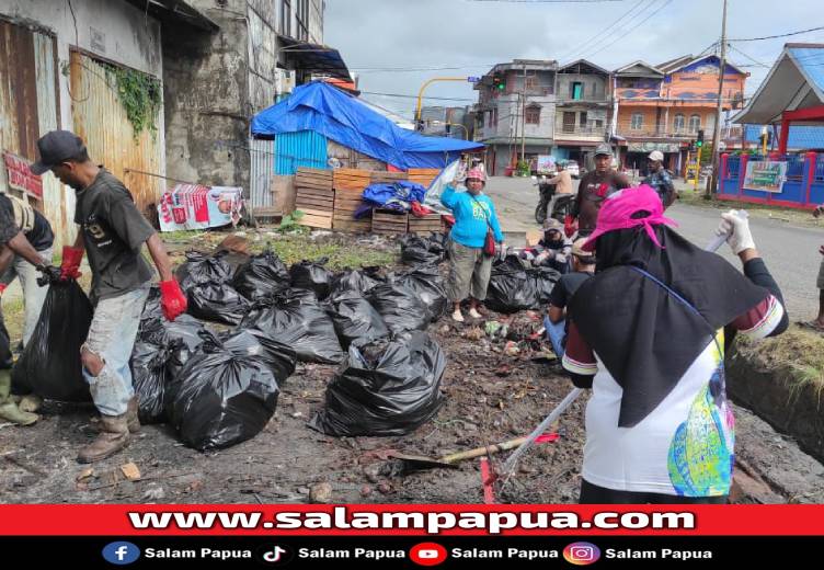 Terima Dana Rp 1 Miliar, Distrik Miru Fokuskan Program Padat Karya Untuk Kebersihan Lingkungan