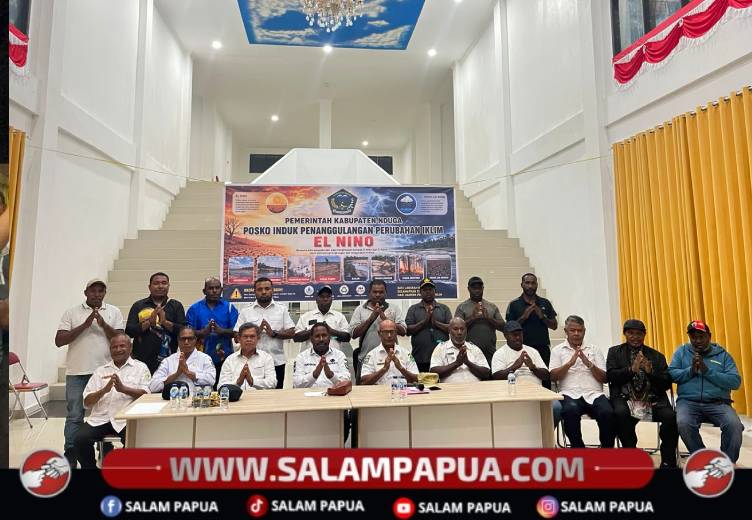 Foto bersama Bupati Kabupaten Nduga, Yoas Beon, S.IP bersama jajarannya di Posko Induk Penanggulangan Perubahan Iklim El Nino di Kenyam, Kabupaten Nduga, Kamis (27/8/2026)(Salampapua.com/Dokumen Humas Pemkab Nduga)