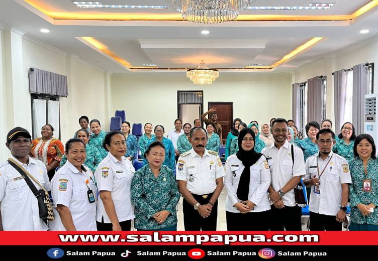 Budidayakan Singkong Dan Petatas, Distrik Miru Gelar Pelatihan Cipta Menu Pangan Lokal Untuk TP-PKK