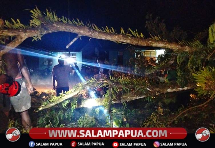 Sempat Serang Aparat, Blokade Jalan Di Kaugapu Akhirnya Dibuka