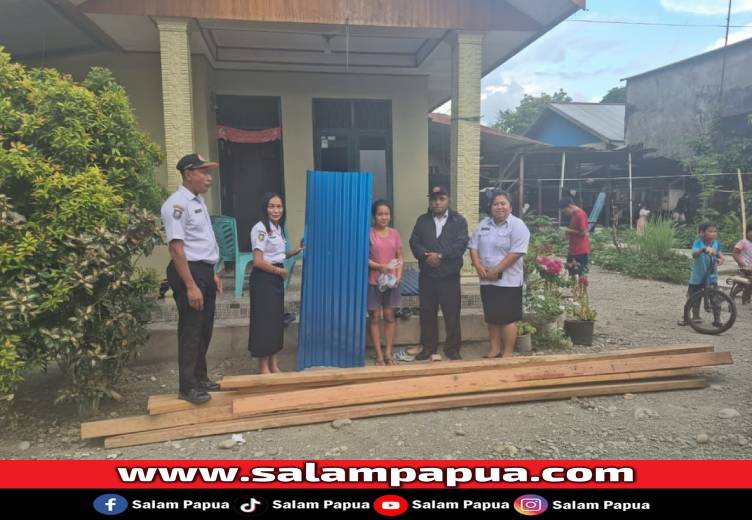 Terima Laporan Bencana Angin Kencang, BPBD Mimika Salurkan Bantuan Material