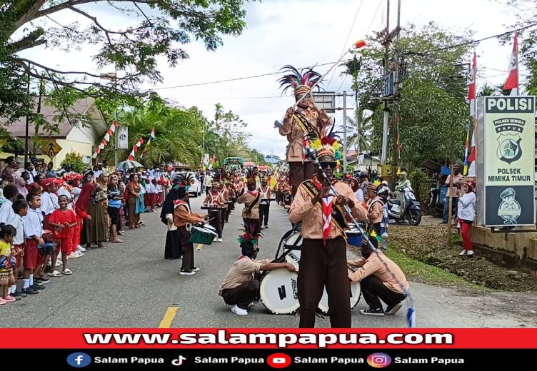 Drumband Pelajar Yayasan Jabal Rahma Al-Banna Meriahkan Rangkaian HUT Ke-80 RI Di Mimika Timur