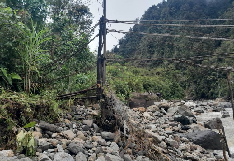 Aleks Tsenawatme: Bama Dan Jembatan Darurat Saat Ini Paling Dibutuhkan Masyarakat Terdampak Bencana Longsor Di Tembagapura