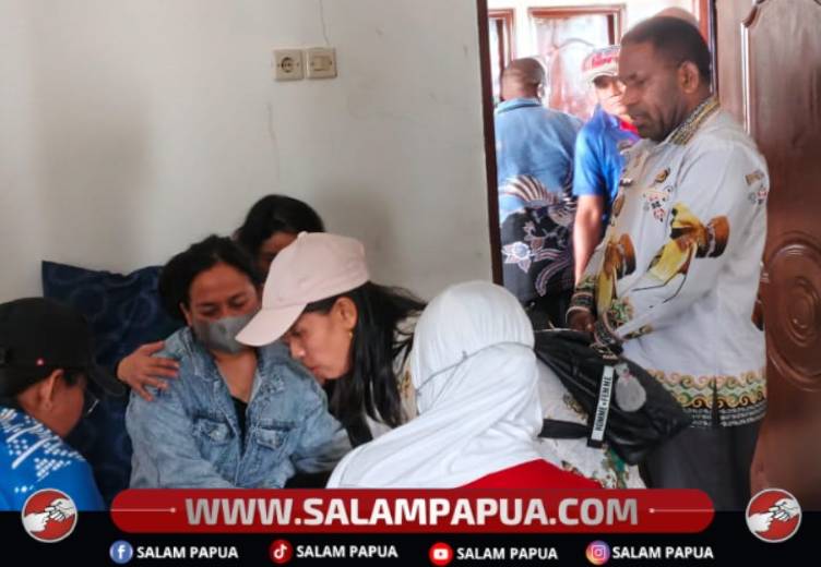 Istri Korban Penembakan Di Jalan Poros Habema Dievakuasi Dari Distrik Mbua Ke Kenyam