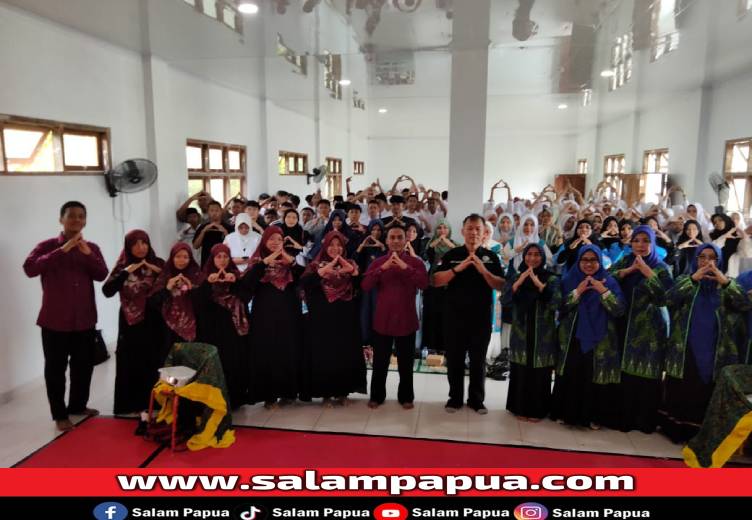 BKMT Mimika Sosialisasikan Kesehatan Reproduksi Di SMAS HMM Al Falah