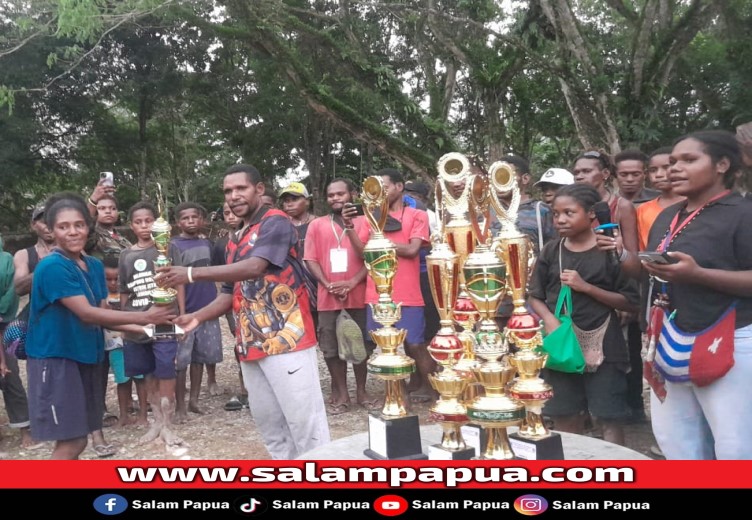 Putra Hantu Laut A Dan Putri Panhut B Juarai Turnamen Futsal HUT Injil Masuk Nduga Ke-61