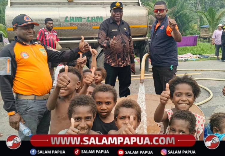 BPBD Mimika Salurkan 6.000 Liter Air Bersih Ke Logpon