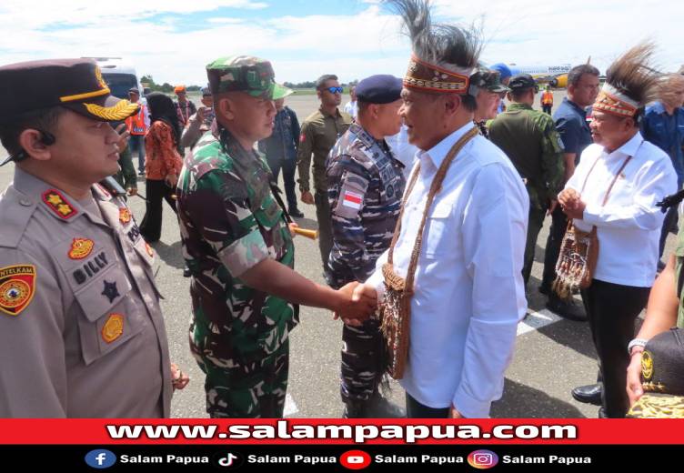 Menkopolhukam RI Tinjau Dapur SPPG MBG Dan Pembangunan Makogabwilhan III Di Timika