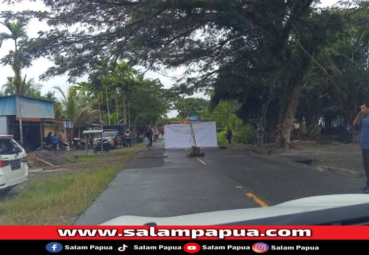 Tuntut Ganti Rugi Tanah Kantor Bupati Lama, Warga Palang Jalan Di Kaugapu