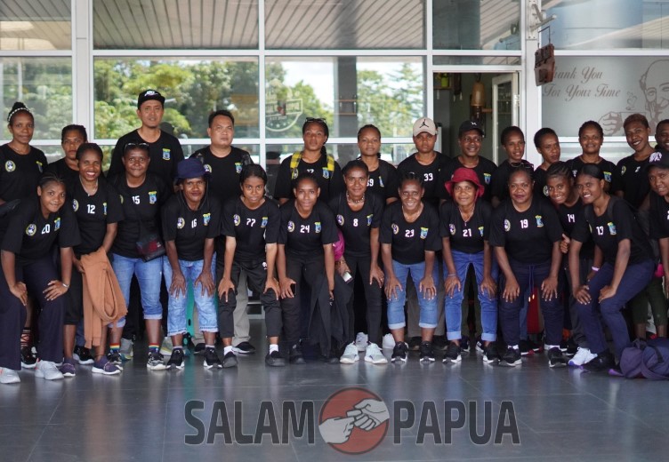 Tim Futsal Putra-Putri Papua Pegunungan Target Lolos Pra-PON XXI Di Timika