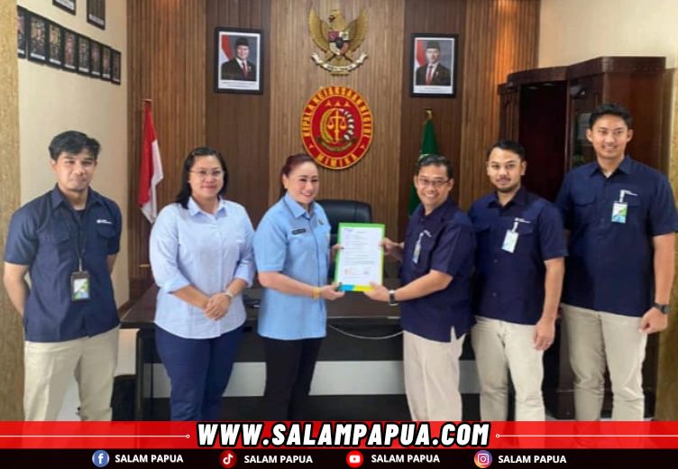 BPJS Ketenagakerjaan Serahkan SKK Ke Kejari Mimika