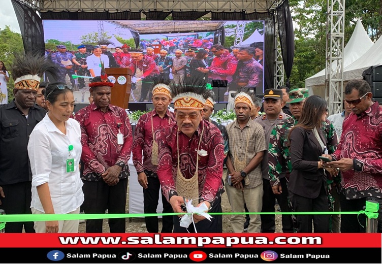 Bambang Rudi Pratiknyo Hadiri Groundbreaking Dan Acara Bakar Batu Pembukaan Pabrik Semen Di Timika