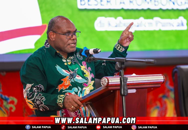 Gubernur Meki Nawipa Serukan Semangat Membangun Dan Bekerja Untuk Masa Depan Kabupaten Puncak