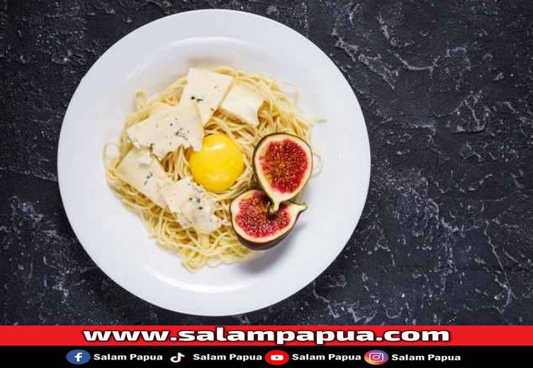 Makan Telur Mentah, Aman Atau Berbahaya?