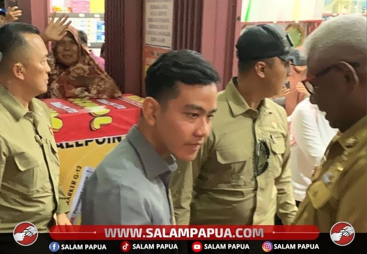 Kunjungi Kabupaten Mimika, Wapres Gibran Ajak 60 Anak Yatim Belanja Peralatan Sekolah
