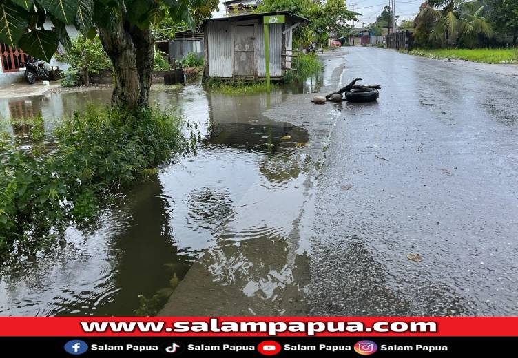 Banjir Di Beberapa Wilayah, Bupati Mimika Minta Masyarakat Lebih Sadar Terhadap Kebersihan Lingkungan