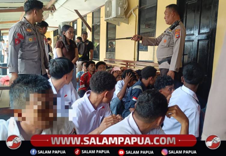 Diduga Lempar Batu Ke Halaman SMAN 7 Timika, Belasan Siswa Diamankan Polisi