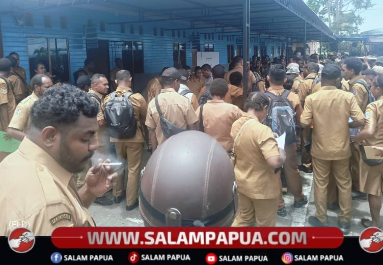 BKPSDM Papua Tengah Serahkan STTPL Kepada CPNS Formasi 2024