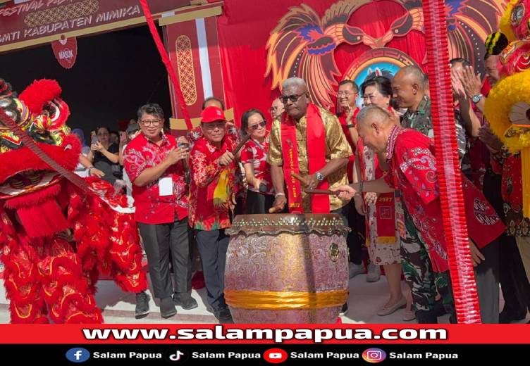 Festival Pasar Imlek 2026 Resmi Dibuka, Johannes Rettob Ajak Warga Rawat Harmoni
