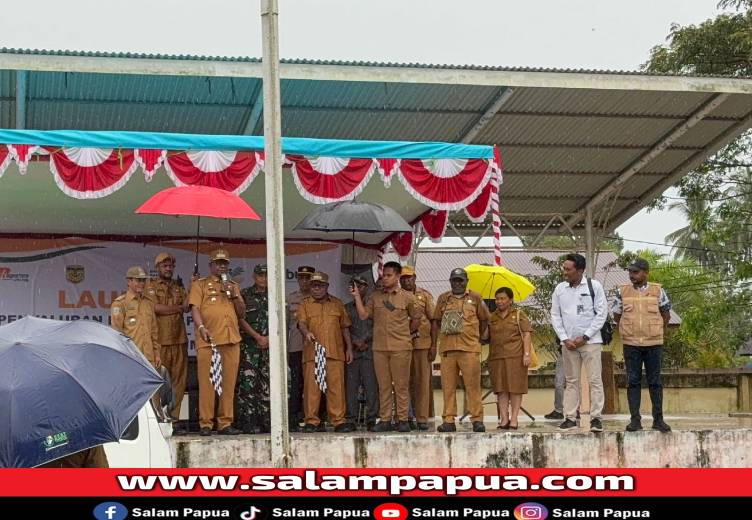 Bupati Dan Wakil Bupati Mimika Luncurkan Penyaluran Bantuan Beras Dari Bapanas: Angka Kemiskinan  Menurun Signifikan