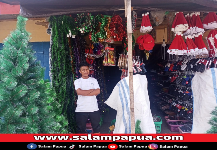 H-2 Natal, Omzet Penjualan Pernak-Pernik Natal Di Timika Meningkat 20 Persen