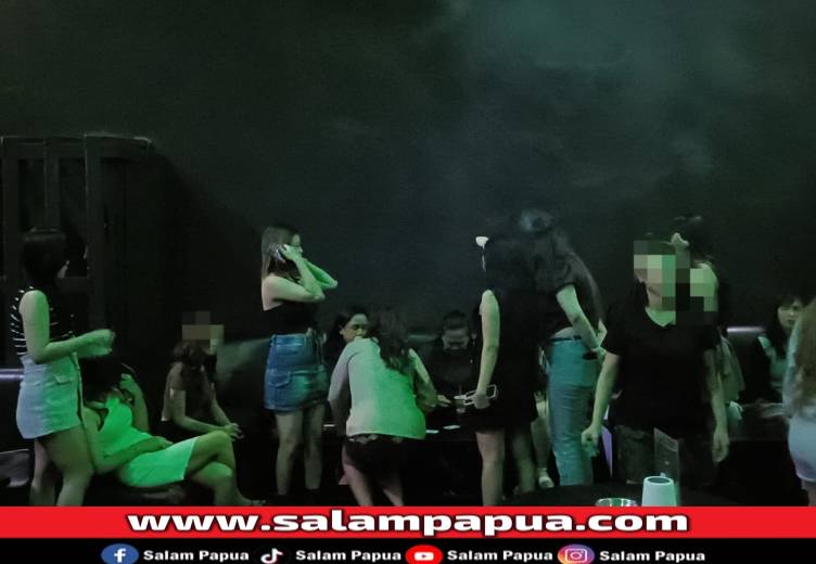 Tekan Peredaran Narkoba, Ratusan Ladies Bar Di Timika Jalani Tes Urine