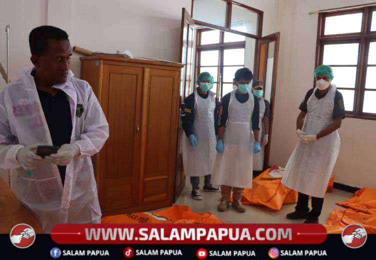 11 Korban Kebakaran Maut Paniai Dimakamkan Bersama Di Nabire, Seluruhnya Berhasil Diidentifikasi Tim DVI
