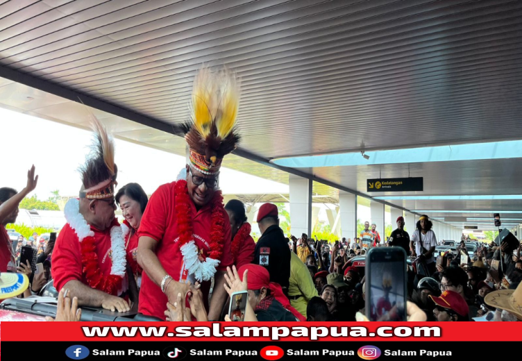 Kedatangan Bupati Dan Wabup Mimika Terpilih Disambut Ribuan Masyarakat